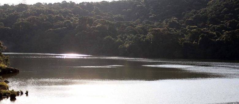 Sistema Cantareira registrou o nível mais baixo de armazenamento de água dos últimos dez anos Sistema Cantareira registrou o nível mais baixo de armazenamento de água dos últimos dez anos