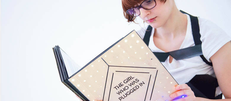Livros se comunicam com colete para criar sensações nos leitores Livros se comunicam com colete para criar sensações nos leitores