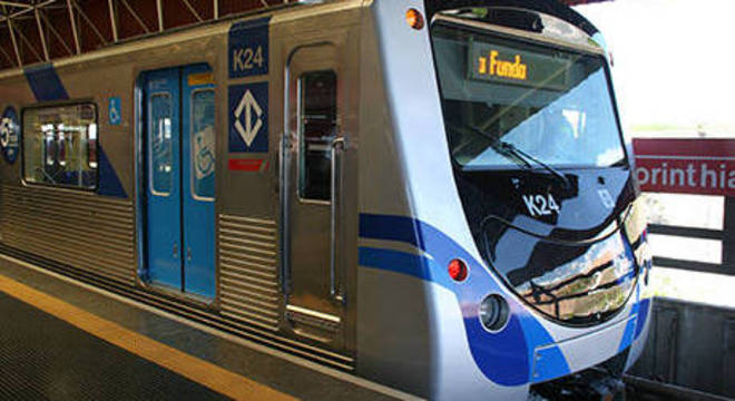 Trens da linha Vermelha circularão com velocidade reduzida na tarde desta sexta Trens da linha Vermelha circularão com velocidade reduzida na tarde desta sexta