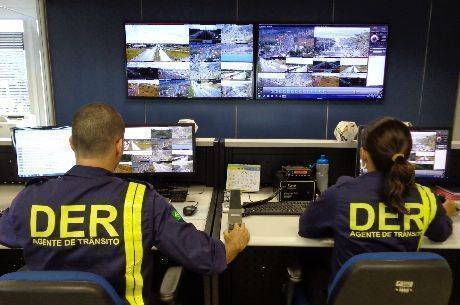 As câmeras filmam as vias 24 horas por dia, sete dias por semana, armazenando dados dos últimos 30 dias automaticamente As câmeras filmam as vias 24 horas por dia, sete dias por semana, armazenando dados dos últimos 30 dias automaticamente