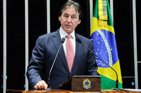 Eunício Oliveira aparece com o apelido de "índio" nas planilhas da empreiteira Odebrecht Eunício Oliveira aparece com o apelido de "índio" nas planilhas da empreiteira Odebrecht