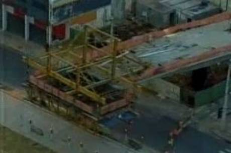 Viaduto está sendo erguido no entroncamento com a av. Montese Viaduto está sendo erguido no entroncamento com a av. Montese