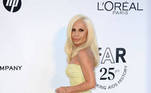 Donatella Versace é fotografada sem maquiagem e causa polêmica - Fotos - R7  Moda