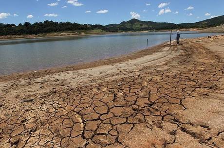 Reservatório terminou janeiro com apenas 22,2% de água Reservatório terminou janeiro com apenas 22,2% de água