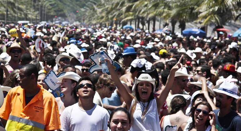 Prefeitura de SP diz que não há mais tempo para organizar desfiles de blocos de rua Prefeitura de SP diz que não há mais tempo para organizar desfiles de blocos de rua