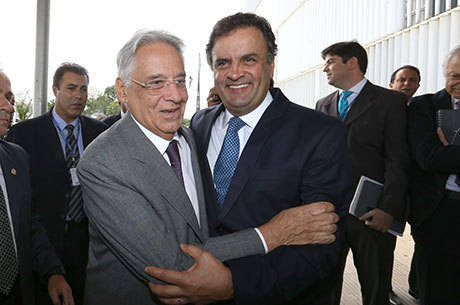 FHC mudou posição para apoiar posição de Aécio Neves FHC mudou posição para apoiar posição de Aécio Neves