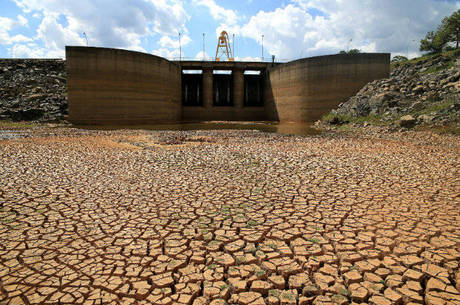 Sistema abastece quase 10 milhões de habitantes da capital paulista e da Grande São Paulo Sistema abastece quase 10 milhões de habitantes da capital paulista e da Grande São Paulo