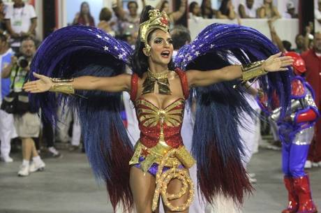Bruna Bruno vai deixar o posto de rainha após desfile de 2015