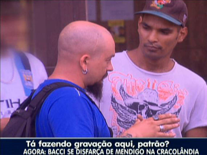 Disfarçado de mendigo, Luiz Bacci quase apanha na Cracolândia · Notícias da  TV