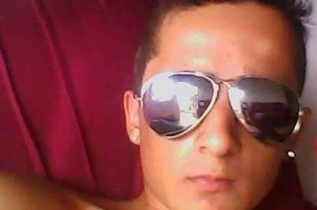 Amigos postaram mensagens de revolta com a morte do jovem Amigos postaram mensagens de revolta com a morte do jovem