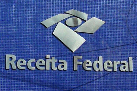 Auditores questionam projeto de lei sobre o reajuste para que pudesse ser apreciado antes do recesso parlamentar Auditores questionam projeto de lei sobre o reajuste para que pudesse ser apreciado antes do recesso parlamentar