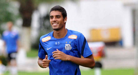 Emerson começou no Santos Emerson começou no Santos