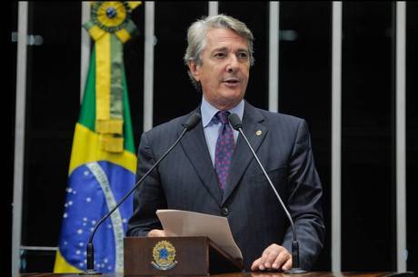 Collor lamenta ter sido condenado antecipadamente pela população Collor lamenta ter sido condenado antecipadamente pela população