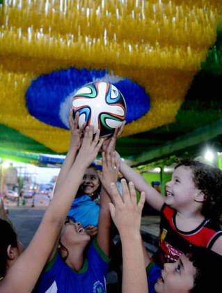 Decoração das 'Ruas da Copa' de Manaus ganha repercussão