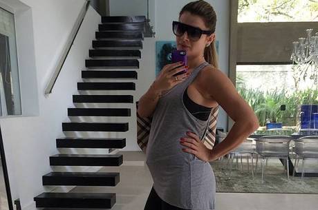 Mirella Santos exibe barriguinha de grávida no Instagram