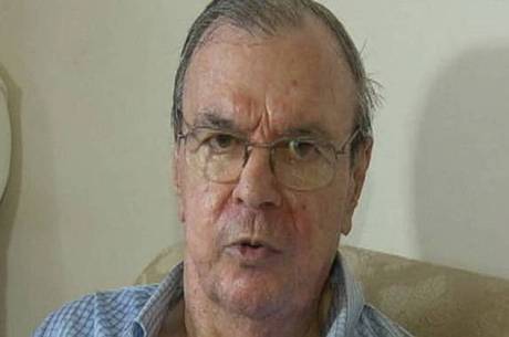 Gil Gomes revelou, recentemente, que sofre de mal de Parkinson Gil Gomes revelou, recentemente, que sofre de mal de Parkinson