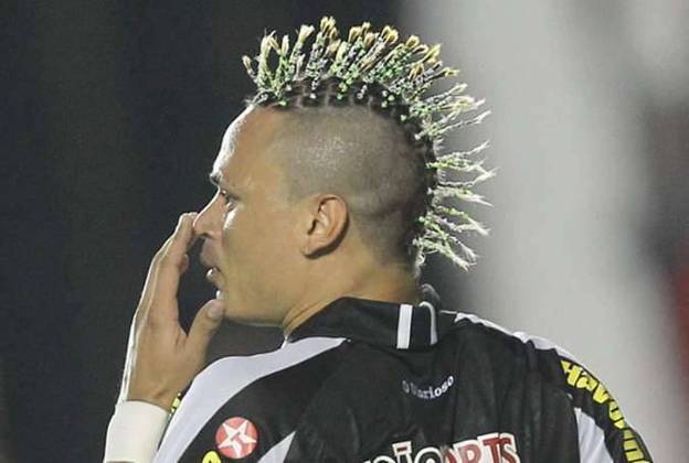 Jogador ganês que lançou o corte de cabelo 'pizza' costuma inovar em seus  visuais - Esporte - Extra Online