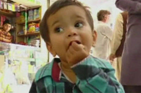 Muhammad Mosa Khan, de apenas nove meses, foi liberado sob fiança Muhammad Mosa Khan, de apenas nove meses, foi liberado sob fiança