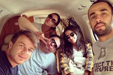 Anitta aterrissa em São Paulo nesta terça-feira (8)