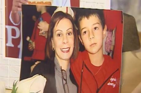 Mãe e filho foram enterrados lado a lado em Santa Maria Mãe e filho foram enterrados lado a lado em Santa Maria