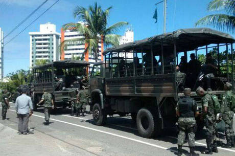 Presidente assinou o decreto de GLO, autorizando o emprego das Forças Armadas na segurança pública da Bahia