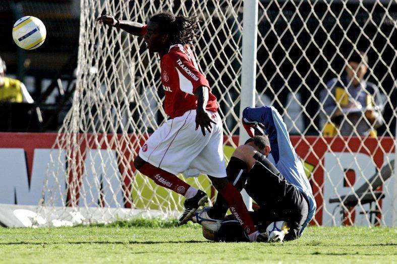 Relembre pênaltis clássicos que fizeram a história do futebol, topper