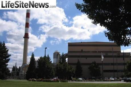 A Covanta (foto) processa 800 toneladas de lixo hospitalar por ano A Covanta (foto) processa 800 toneladas de lixo hospitalar por ano