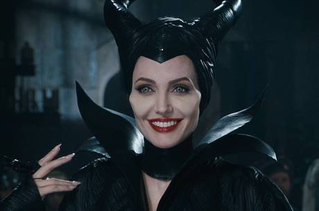 Angelina Jolie em "Malévola", a madrasta mais famosa da ficção Angelina Jolie em "Malévola", a madrasta mais famosa da ficção