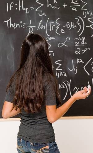 Para especialista, desempenho ruim em matemática tem relação com a formação docente 