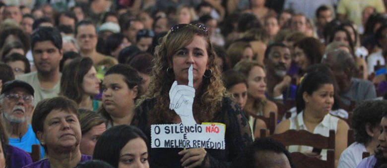 Professores da rede pública do Rio decretaram greve unificada em assembleia na semana passada