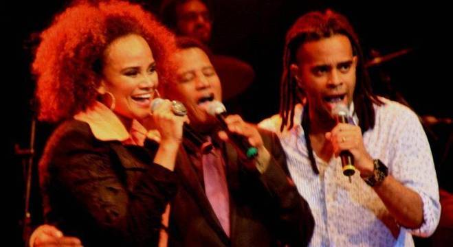 Jair Rodrigues adorava dividir o palco com os filhos Jair Rodrigues adorava dividir o palco com os filhos