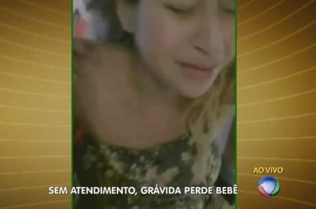 Sofrimento da jovem foi registrado com um celular pelos parentes Sofrimento da jovem foi registrado com um celular pelos parentes