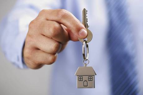 Para recuperar clientes, as construtoras, incorporadoras, imobiliárias e donos de imóveis estão reacomodando os preços Para recuperar clientes, as construtoras, incorporadoras, imobiliárias e donos de imóveis estão reacomodando os preços