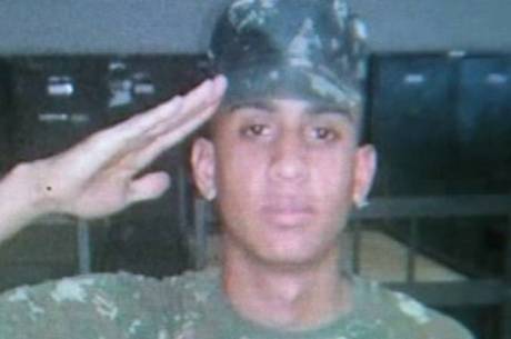Jonathan passou pelo serviço militar, segundo familiares Jonathan passou pelo serviço militar, segundo familiares