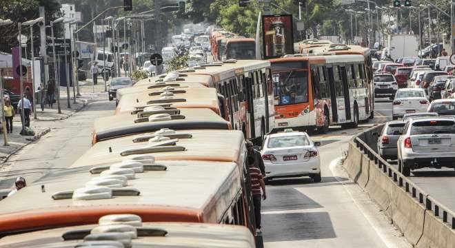 Haverá uma redução de 936 ônibus das frotas do sistema de transportes Haverá uma redução de 936 ônibus das frotas do sistema de transportes