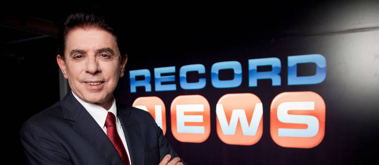 O jornalista Heródoto Barbeiro apresenta o jornal da Record News: emissora é a mais vista em seu segmento