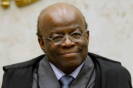 Barbosa protagonizou discussões acaloradas durante o mensalão Barbosa protagonizou discussões acaloradas durante o mensalão