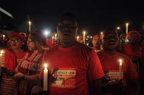 Comunidades de Chibok ainda pedem pela libertação das meninas sequestradas Comunidades de Chibok ainda pedem pela libertação das meninas sequestradas