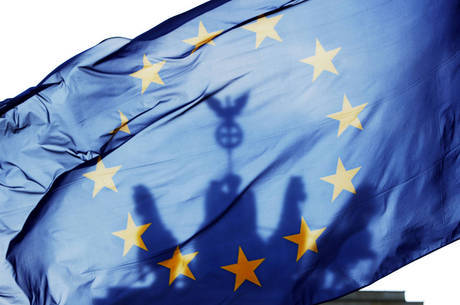 Escócia afirma que quer permanecer na UE mesmo após a saída do Reino Unido do bloco
Escócia afirma que quer permanecer na UE mesmo após a saída do Reino Unido do bloco