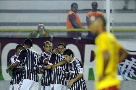 Jogadores do Fluminense comemoram gol contra o Inter