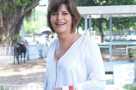 Autora Cristianne Friedman conta com quatro colaboradores Autora Cristianne Friedman conta com quatro colaboradores