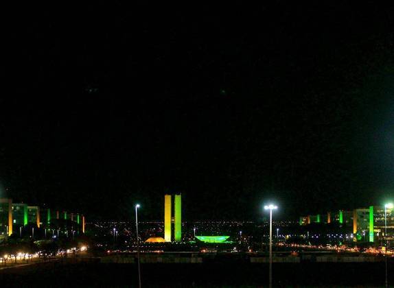 Estádio de Brasília registra segundo maior público da primeira fase da Copa  - Futebol - R7 Copa do Mundo 2014