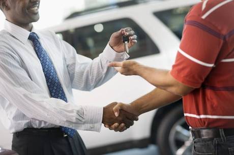 Automóveis devem ser declarados desde o momento da compra Automóveis devem ser declarados desde o momento da compra