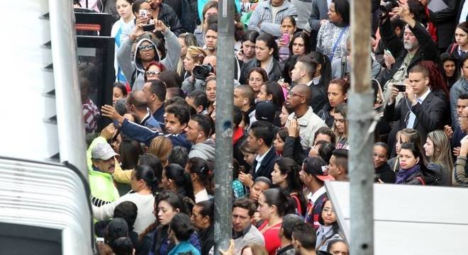 Trens das linhas 2, 3 e 15-Prata terão operação diferenciada neste fim de semana Trens das linhas 2, 3 e 15-Prata terão operação diferenciada neste fim de semana