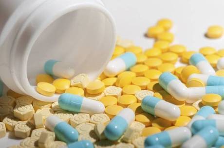 Remédios tinham lote raspado nas farmácias do prefeito