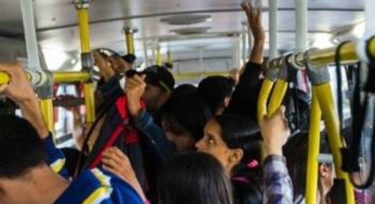 A maioria dos casos de importunação acontece dentro do transporte coletivo A maioria dos casos de importunação acontece dentro do transporte coletivo