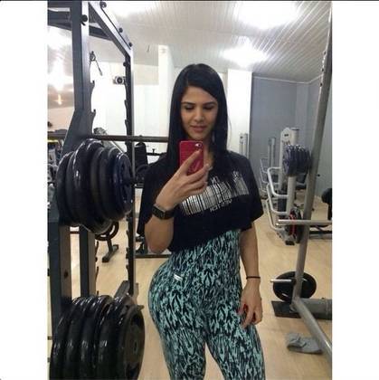 Bumbum gigante ou rainhas das belfies: quem leva a melhor? - Fotos - R7