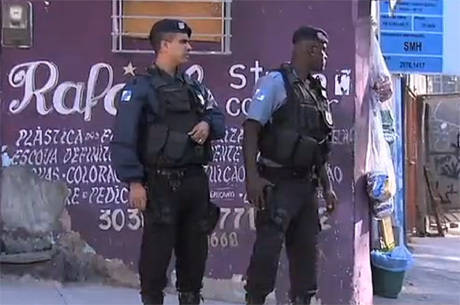 A segurança foi reforçada nesta segunda-feira (23) no Alemão A segurança foi reforçada nesta segunda-feira (23) no Alemão