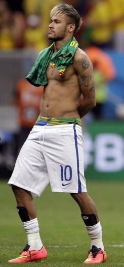 Depois De Mostrar A Cueca Neymar Vira Notícia Por Causa Da Sunga Fotos R7 Copa Do Mundo 2014