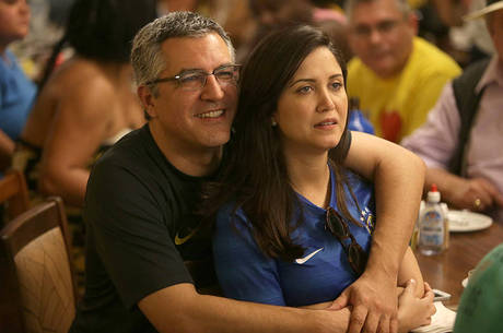 Alexandre Padilha e sua mulher Thássia têm o primeiro filho Alexandre Padilha e sua mulher Thássia têm o primeiro filho